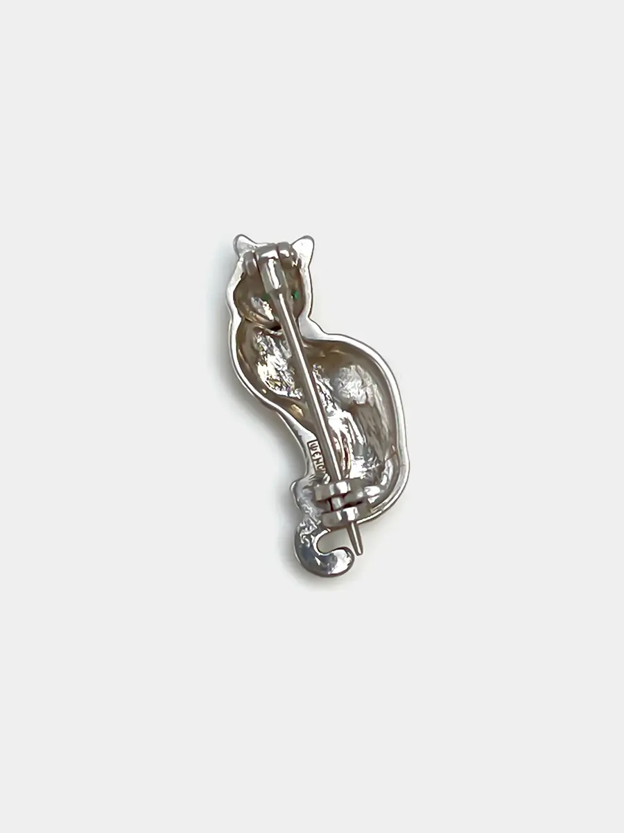 Купить Брошь "Кошка" из серебра с изумрудами - Брошь, Серебро - 925/1 000 в интернет-магазине кристалл мечты в Москве